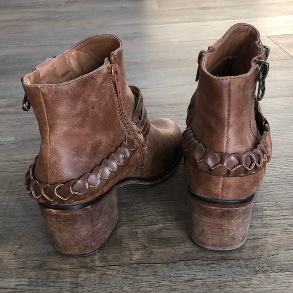 Brown Boots - Picture 5 of 8